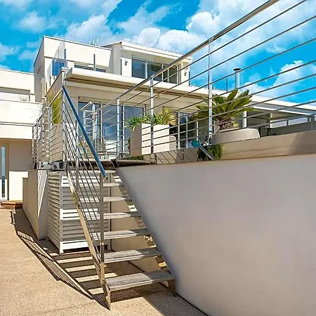 ホテル With Private Pool And Lagoon Views メーズ